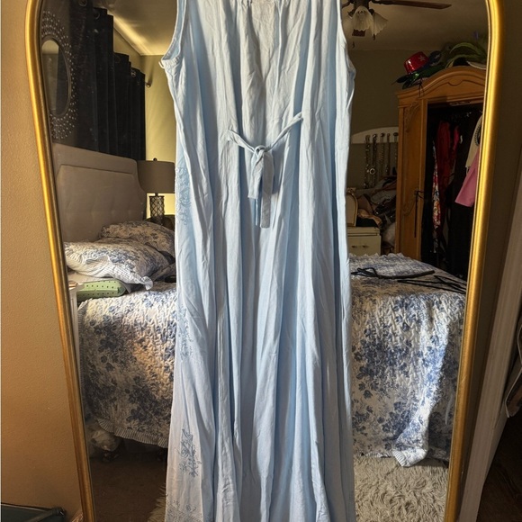 Elegant Blue Embroidered Maxi Dress - Picture 7 of 8